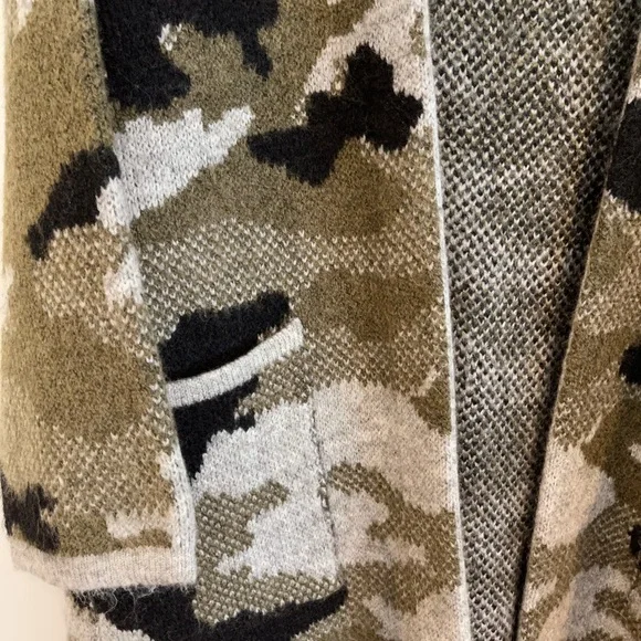 Anthropologie Green and Black Cardigan Sweater - Picture 5 of 9